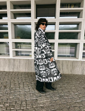 Vida Ikat-Seidenmantel