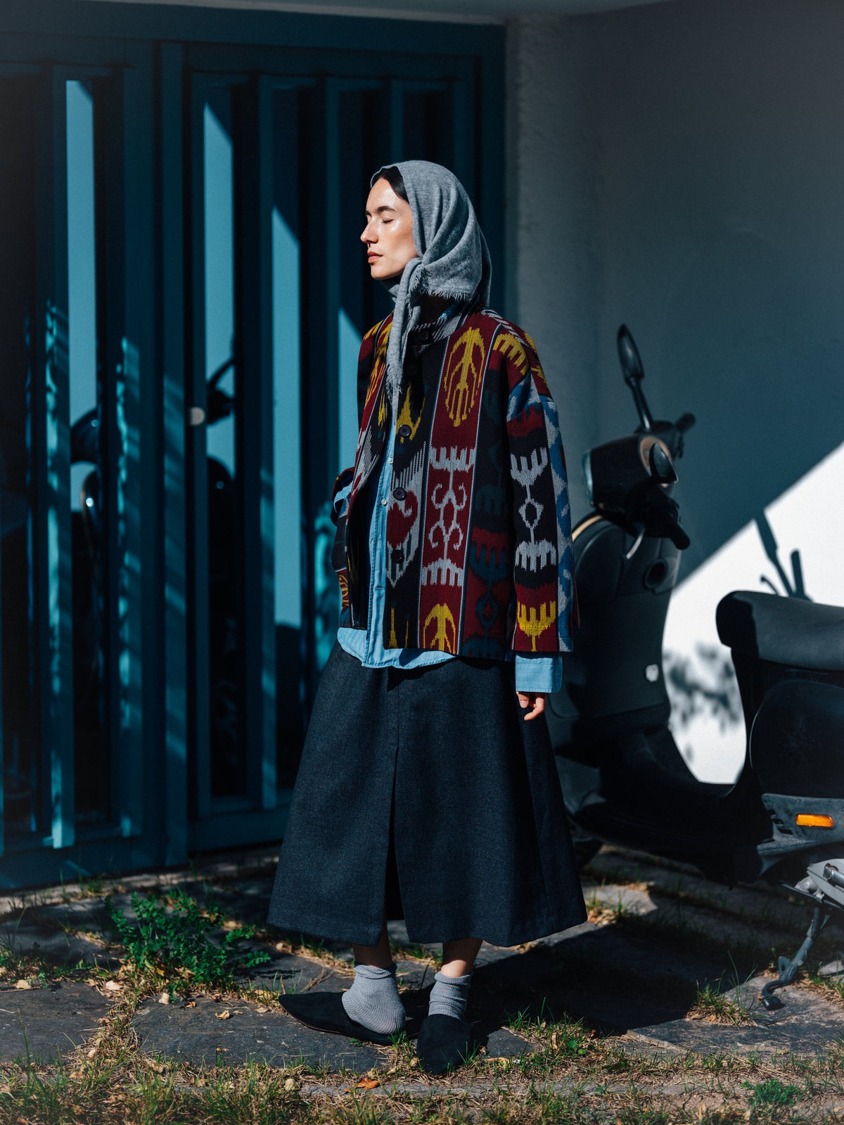 Jana ikat jacket side view — vertical ikat bands with button front, Aleksandra Viktor Berlin